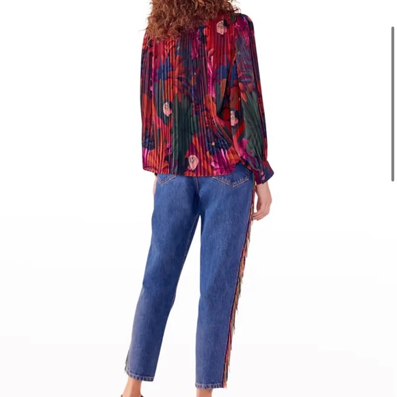 Farm Rio Bird Flowers Pleated Long Sleeve Babydoll Collared Blouse - Picture 8 of 12